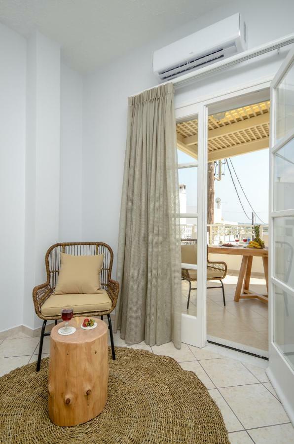 Smirida Suites Naxos City エクステリア 写真